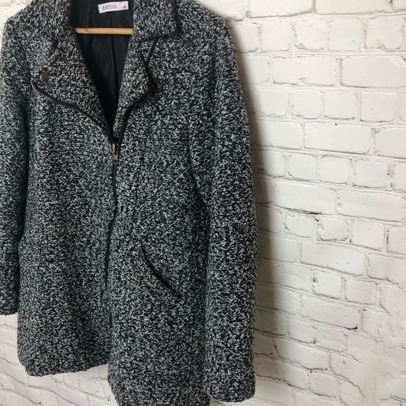 JustFab Moto Style Asymmetric Zipper Jacket - Picture 4 of 7